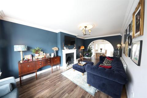 3 bedroom semi-detached house for sale, Parkstone Road, Hull