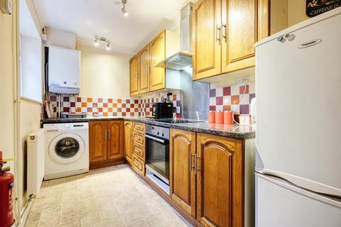 5 bedroom terraced house to rent, Harbord Road