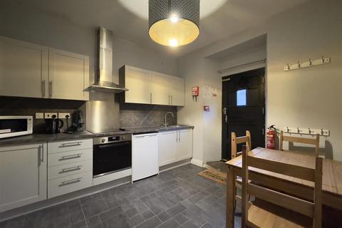 1 bedroom apartment to rent, Daniell Street, Truro TR1
