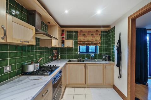 2 bedroom flat for sale, Canute Road, Ocean Village, Southampton, Hampshire, SO14