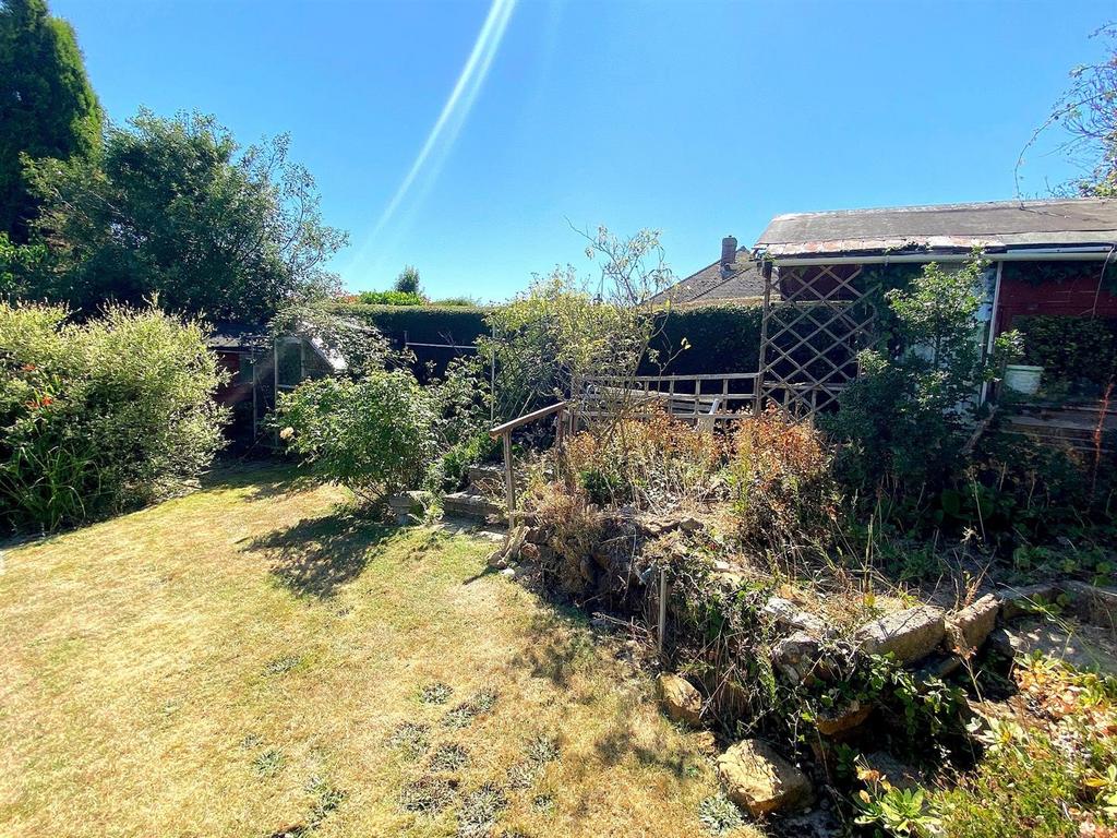 35 The Highlands - Garden2.jpg