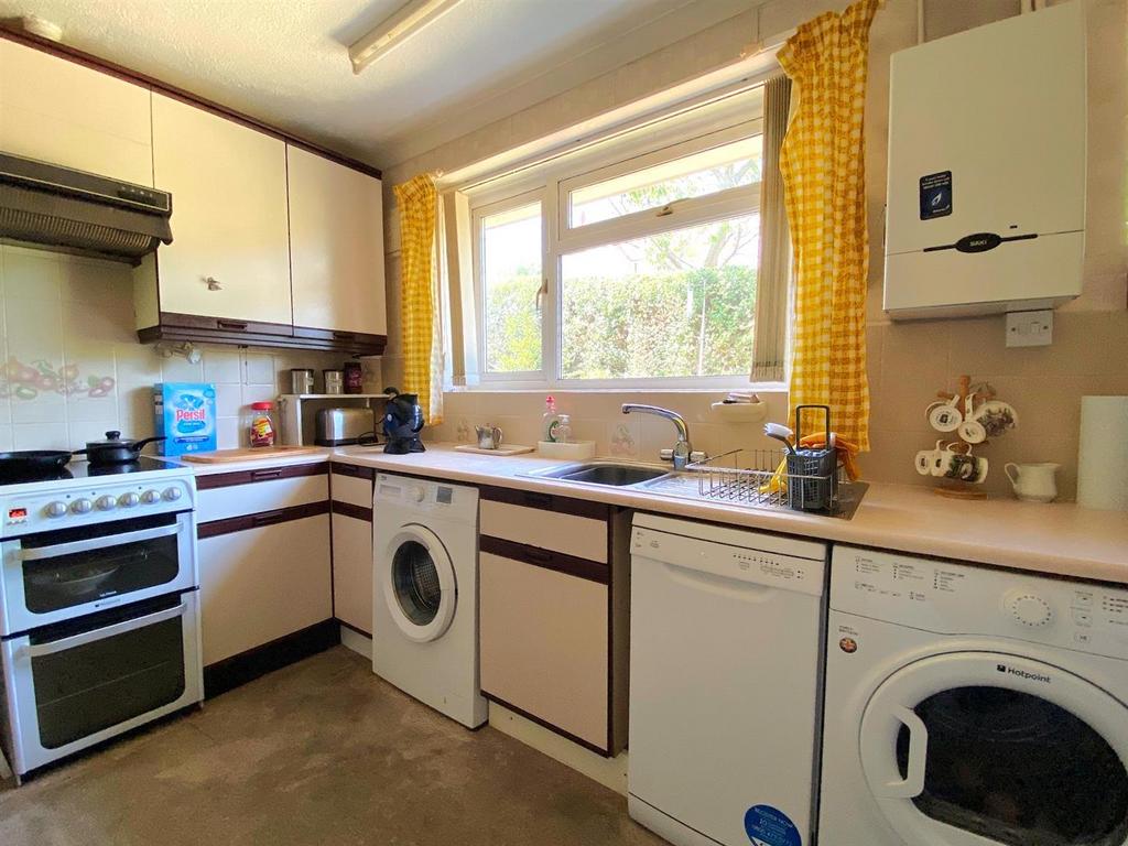 35 The Highlands - Kitchen to use1.jpg
