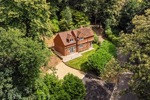 2 bedroom detached house for sale, Sample Oak Lane, Chilworth, Guildford, Surrey, GU4