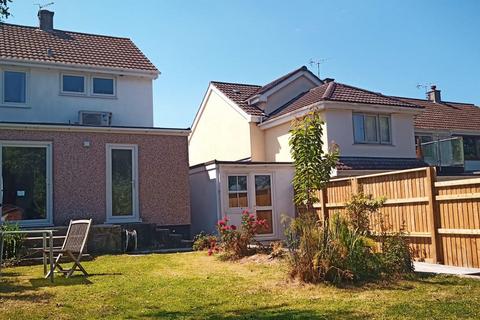 4 bedroom semi-detached house for sale, Lanherne Avenue, Newquay, TR8