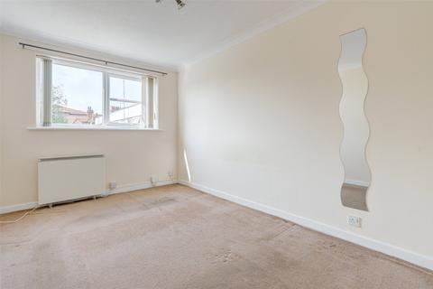 1 bedroom flat for sale, Downview Road, Worthing, West Sussex, BN11