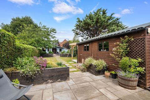 5 Coronation Avenue, Rushwick, Worcester, WR2 5TF