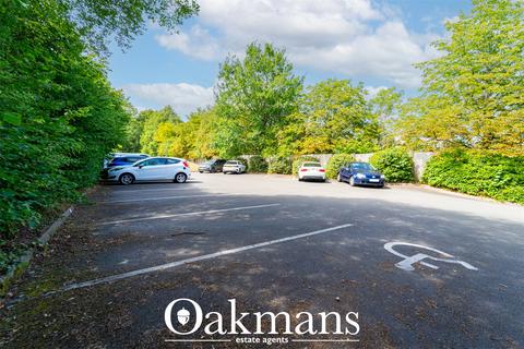 Flat 6, Maple Court Alcester Road, Finstall, Bromsgrove, B60 1EQ