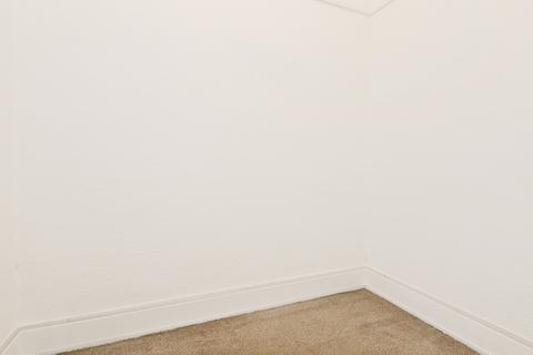 333/8 Easter Road, Edinburgh, EH6 8JG