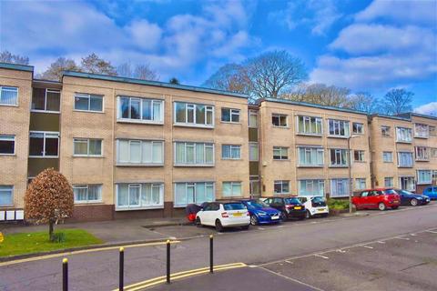 2 bedroom flat for sale, Long Oaks Court, Sketty, Swansea