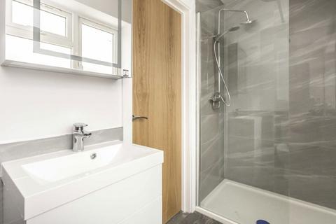 undefined, Main Street, Hanworth TW13