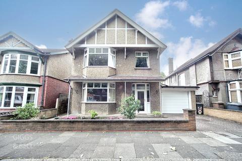 Tennyson Road, Luton, Bedfordshire, LU1