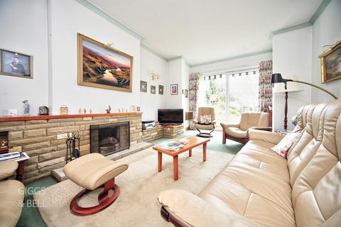 undefined, Tennyson Road, Luton, Bedfordshire, LU1