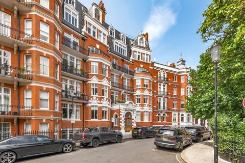 2 bedroom flat for sale, Kensington Court, Kensington, London