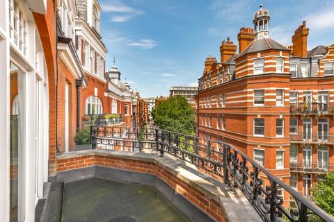 2 bedroom flat for sale, Kensington Court, Kensington, London