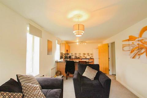 2 bedroom flat to rent, Shelley House Monument Close, York