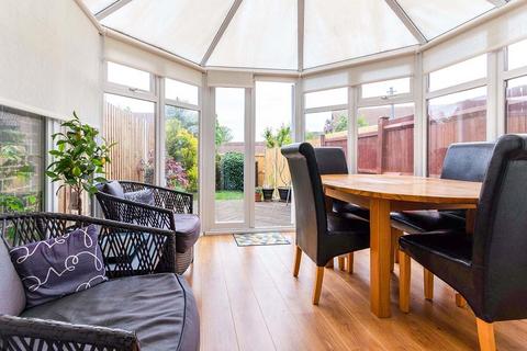 2 bedroom terraced house to rent, Apeldoorn Drive, Wallington SM6