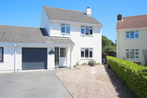 3 bedroom property for sale, 9 Clos De Beauvoir, Castel, Guernsey, GY5