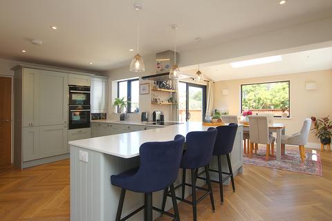 3 bedroom property for sale, 9 Clos De Beauvoir, Castel, Guernsey, GY5