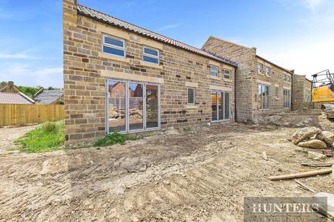 3 bedroom terraced house for sale, Foxglove Way, Scarborough
