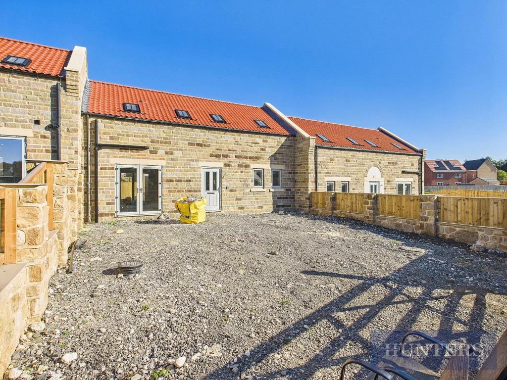 CAM05316 G0-PR0231-STILL001.jpg