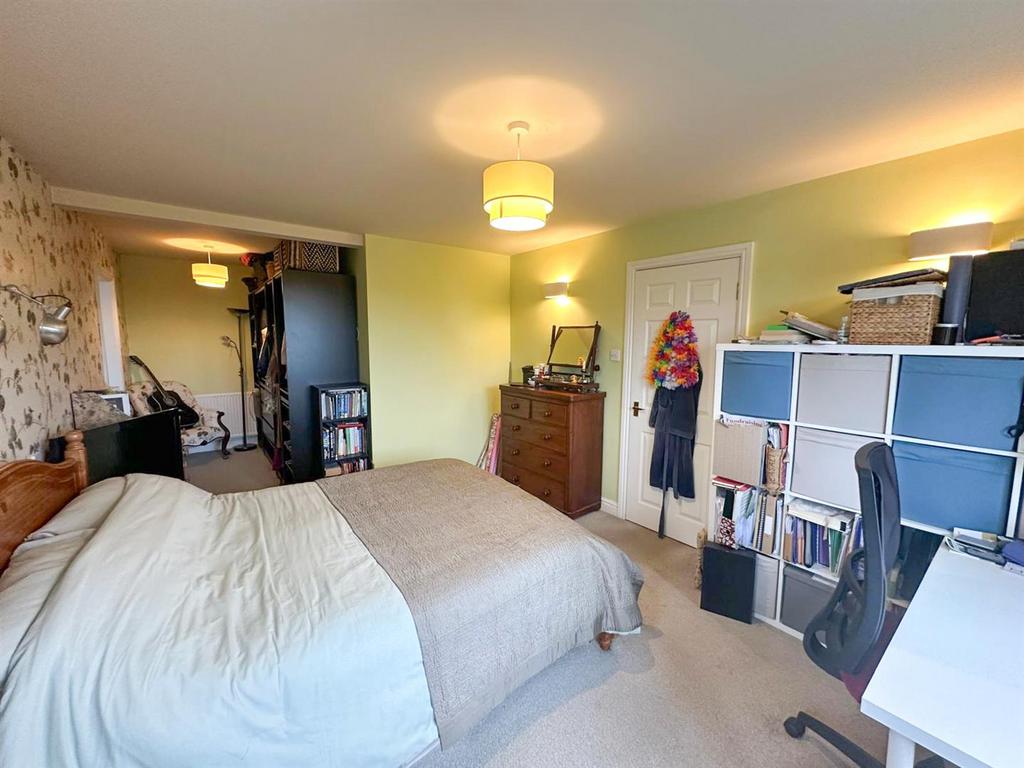 Four Bed Townhouse, Silsden 12