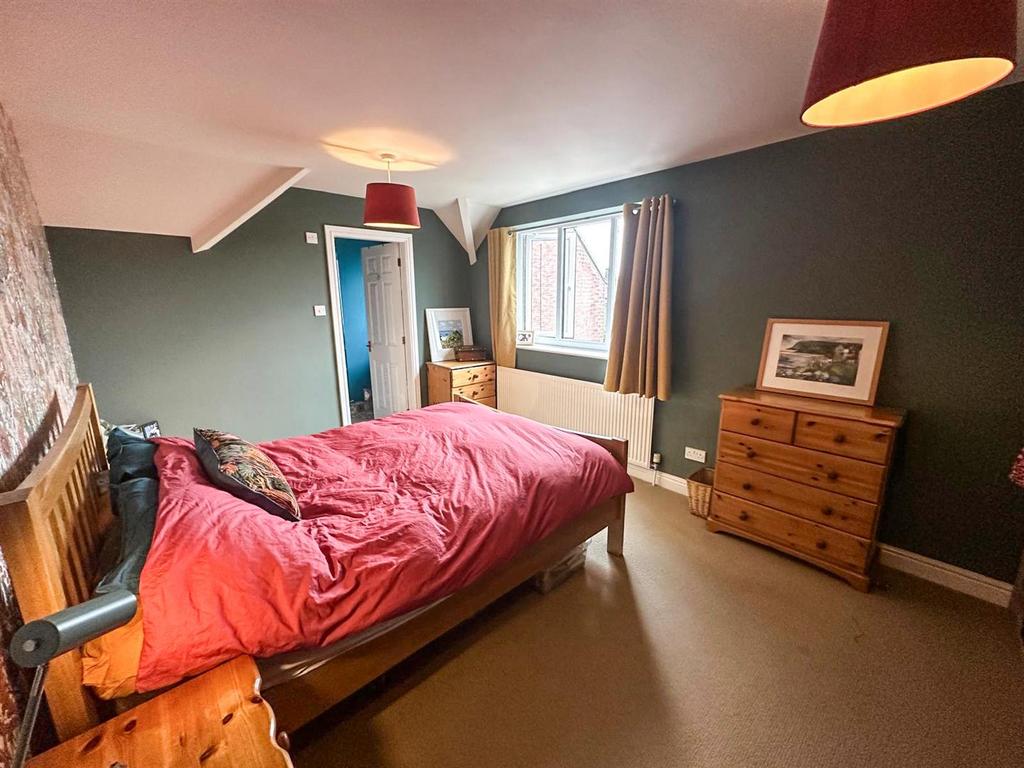 Four Bed Townhouse, Silsden 14