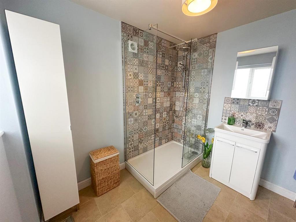 Four Bed Townhouse, Silsden 18