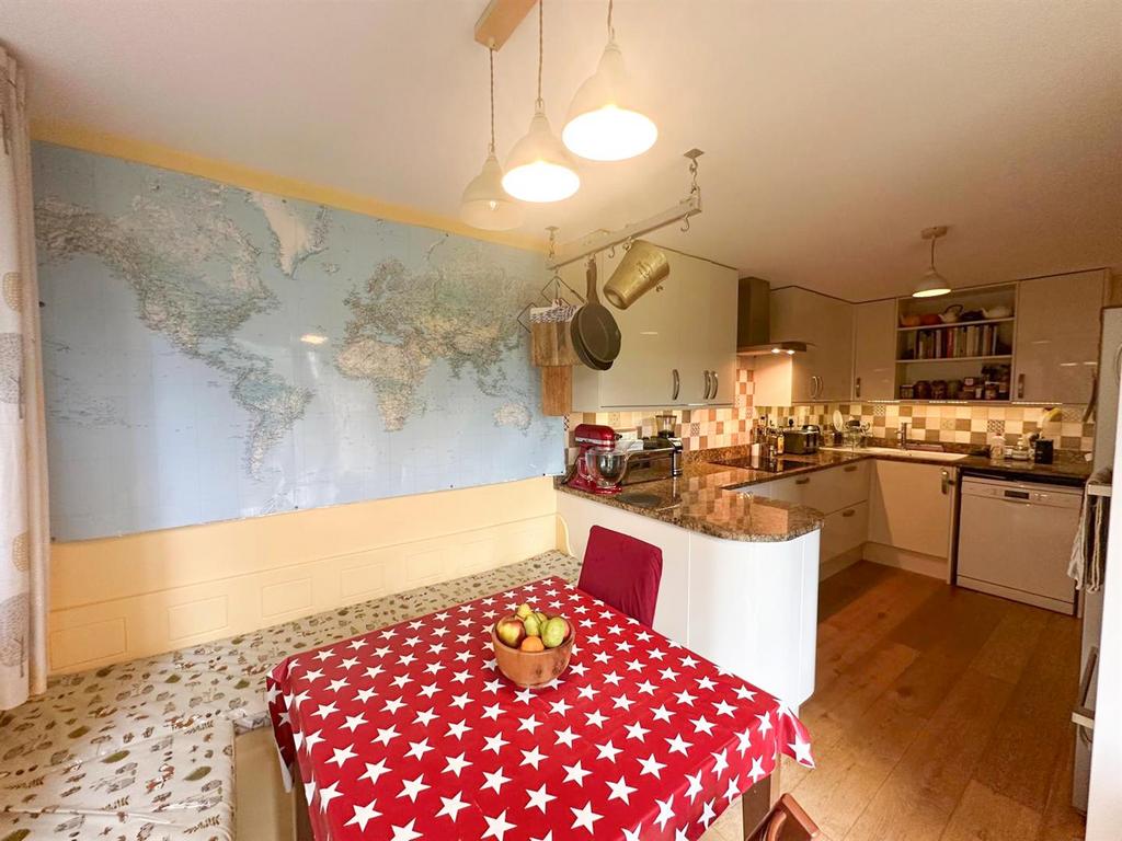 Four Bed Townhouse, Silsden 7
