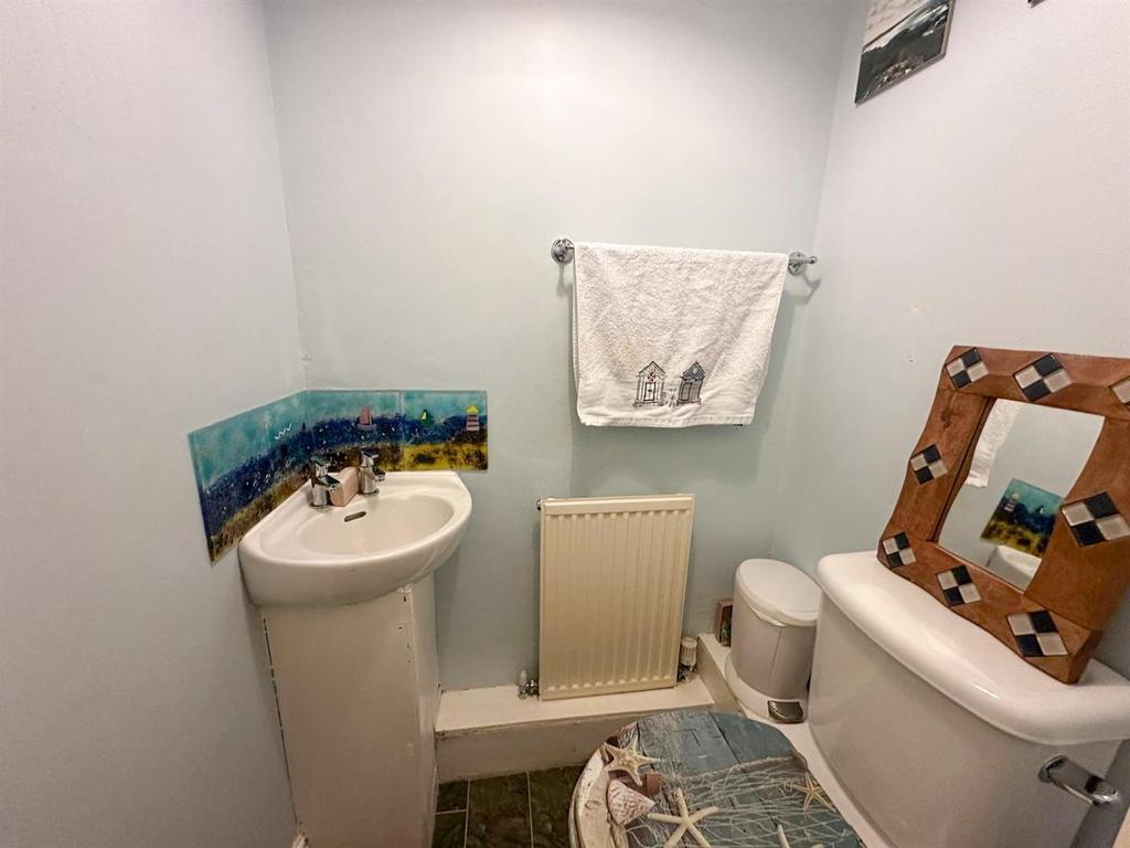 Four Bed Townhouse, Silsden 9