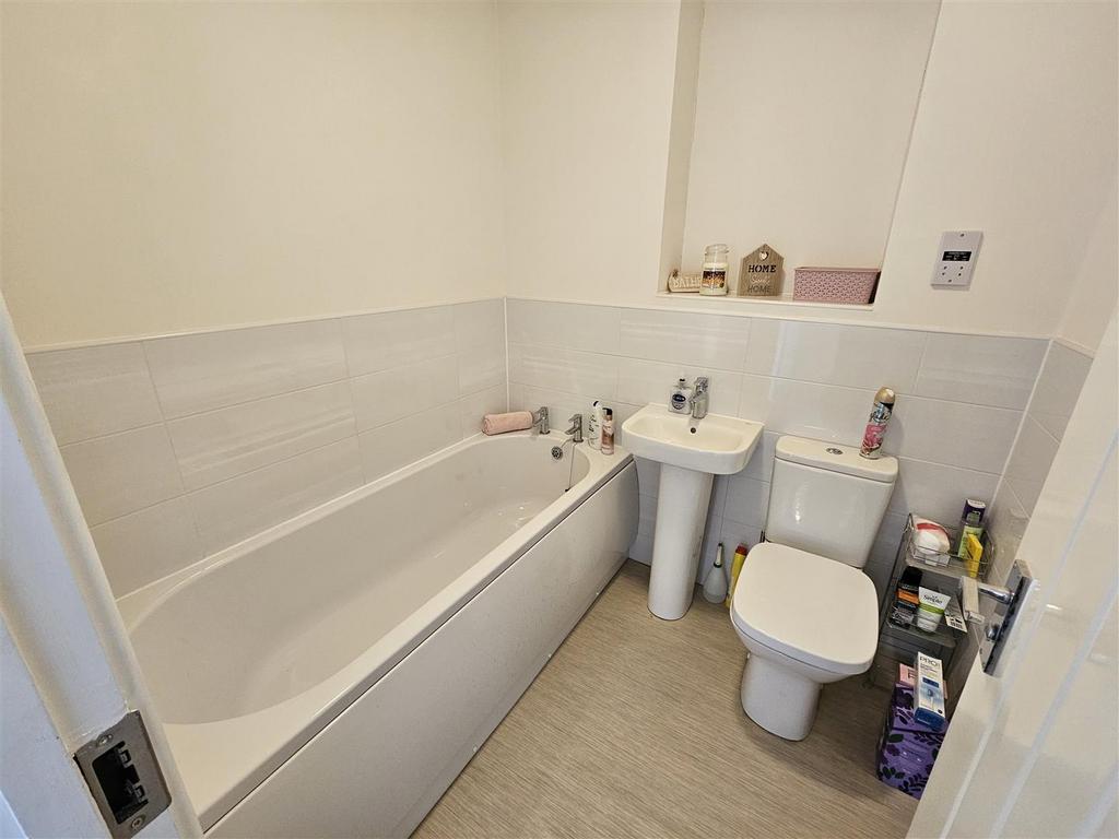 Bathroom.jpg