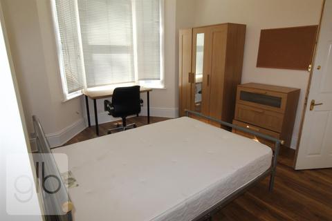 6 bedroom house share to rent, Walsgrave Road, Coventry