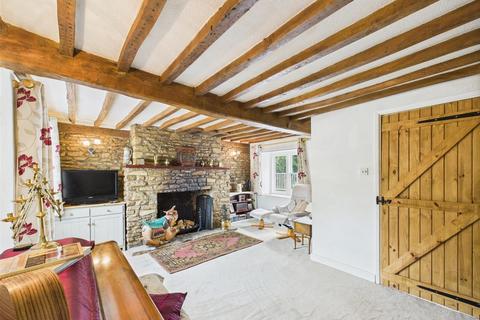 4 bedroom end of terrace house for sale, 7 Mill Street, Calne SN11