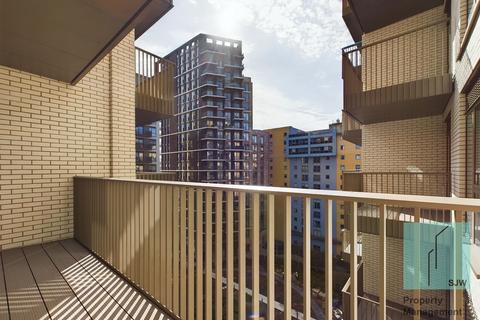 Studio to rent, Seagull Lane, London E16