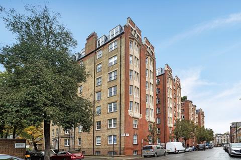 4 bedroom flat to rent, Moscow Road, Bayswater, London, W2