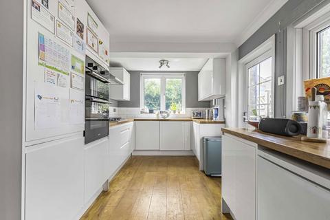 3 bedroom house for sale, Shacklegate Lane, Teddington TW11