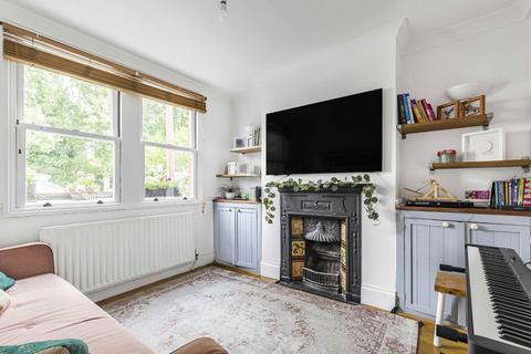 52 Shacklegate Lane, Teddington, TW11 8SH