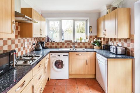 undefined, Lincolns Mead, Lingfield RH7