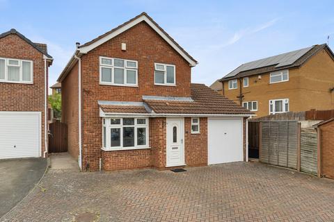 3 bedroom detached house for sale, Somerset Avenue, Leicester, LE4