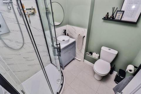 2 bedroom flat to rent, Collingwood Road, Southsea