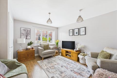 3 bedroom semi-detached house for sale, Mercia Way, Worcester WR5