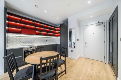 1 bedroom flat to rent, City Island Way, London E14