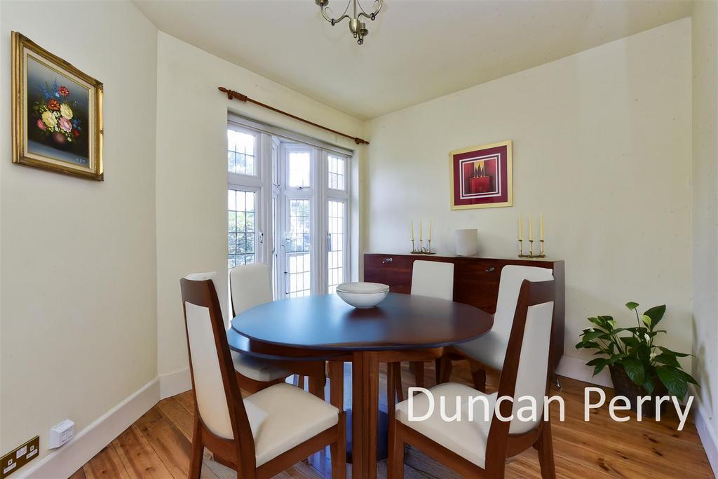 Dining room.jpg
