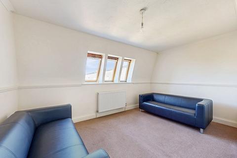 3 bedroom apartment for sale, Stonegrove, Edgware, HA8