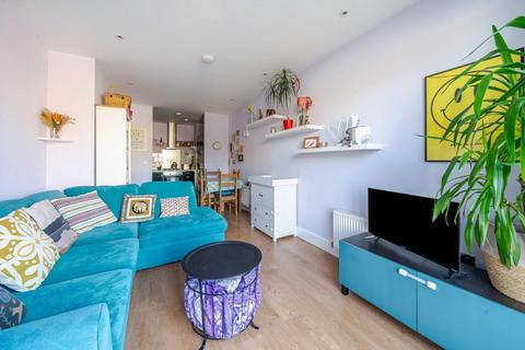1 bedroom apartment for sale, River Heights, London, N17