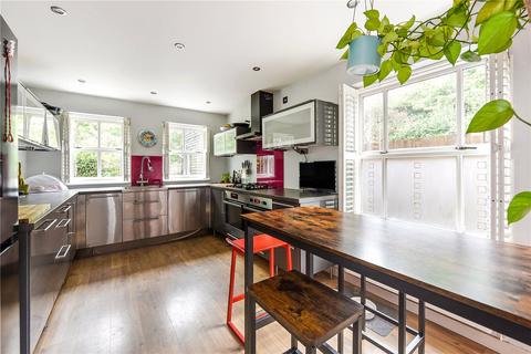 6 Sarum Close, Winchester, SO22 5LY