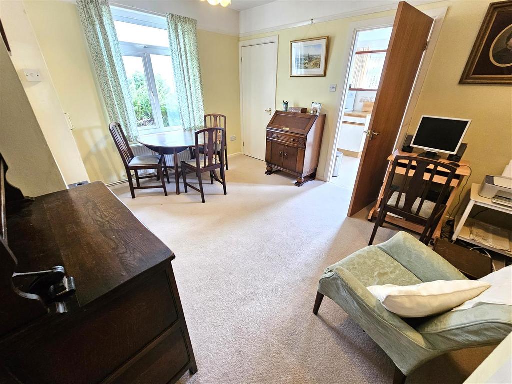Dining Room.jpg