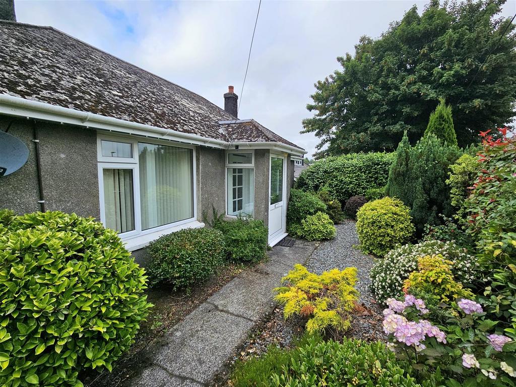 Front Garden.jpg