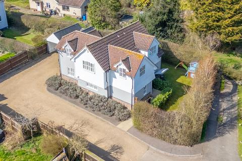 Felbrook House, 9 Barlee Close, Clavering, Saffron Walden, CB11 4SN