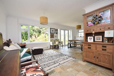 4 bedroom detached house for sale, 20 Knowbury Avenue, Penarth, CF64 5RX