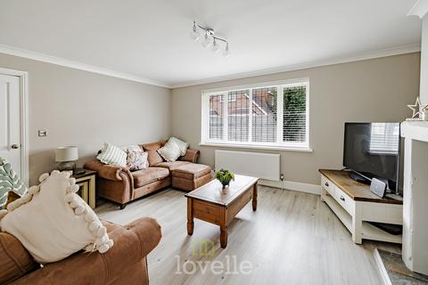 21 Barnet Drive, New Waltham, Grimsby, DN36 4GH